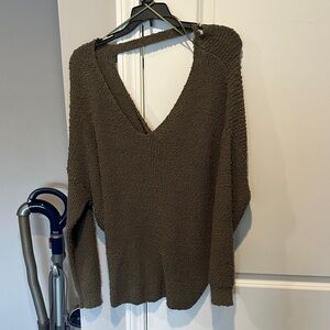 Textured V-Neck Sweater in Olive Green